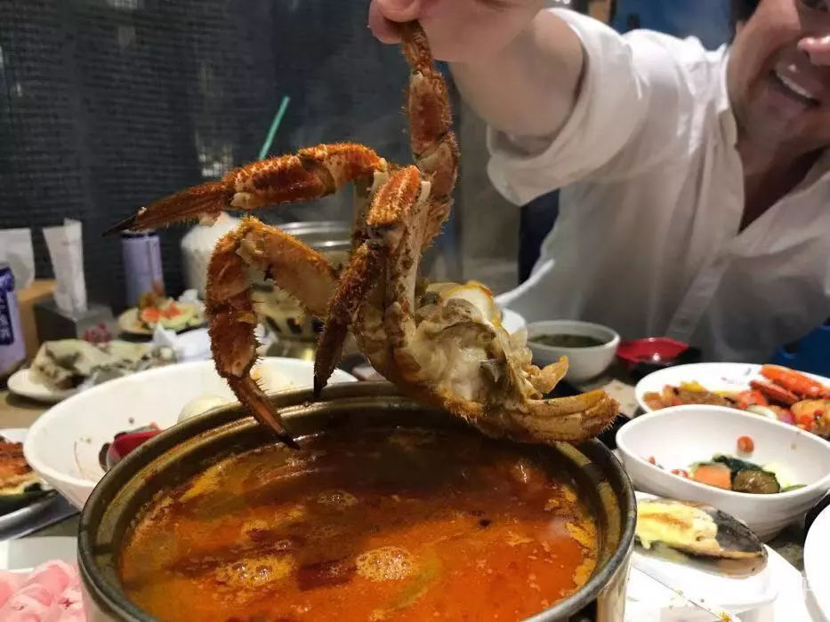 恒盛娱乐 | 海鲜+温泉双倍满足，这个年会有点嗨！